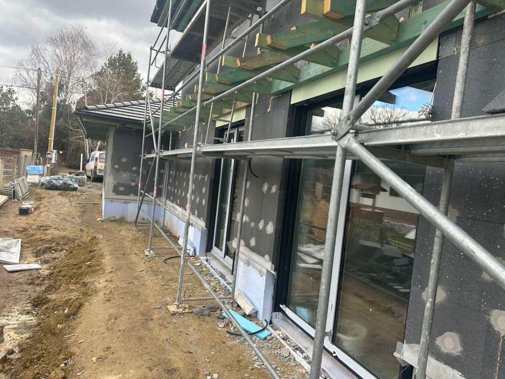 Mikor kell gondolni a zsaluzásra és az állványozásra